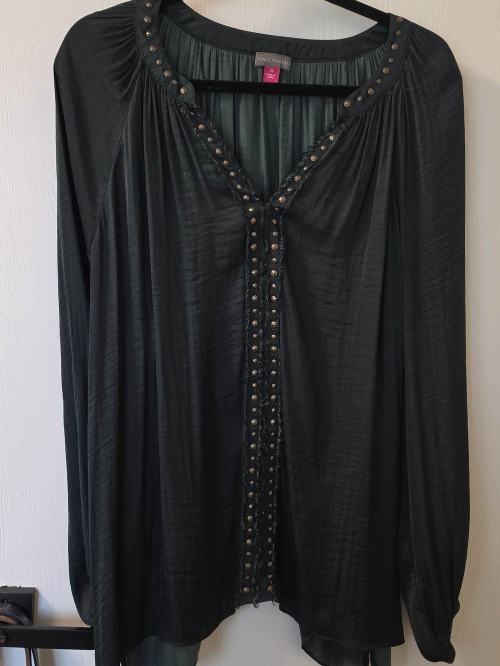 Vince Camuto Green Stud-Trim Long Sleeve Blouse